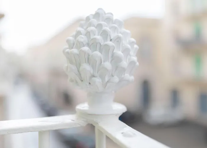 Eden - With Balcony - דירה מולפטה